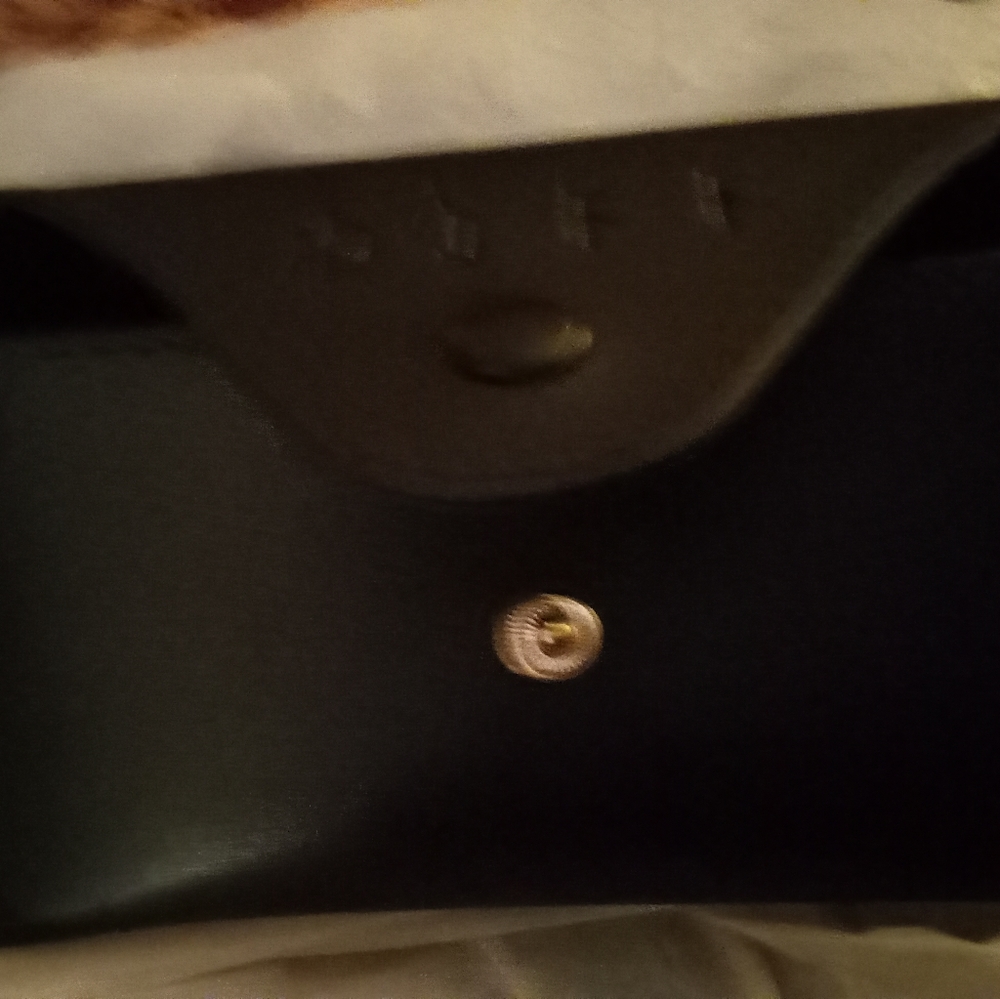 Diff Sunglasses with Case - Picture 10 of 16